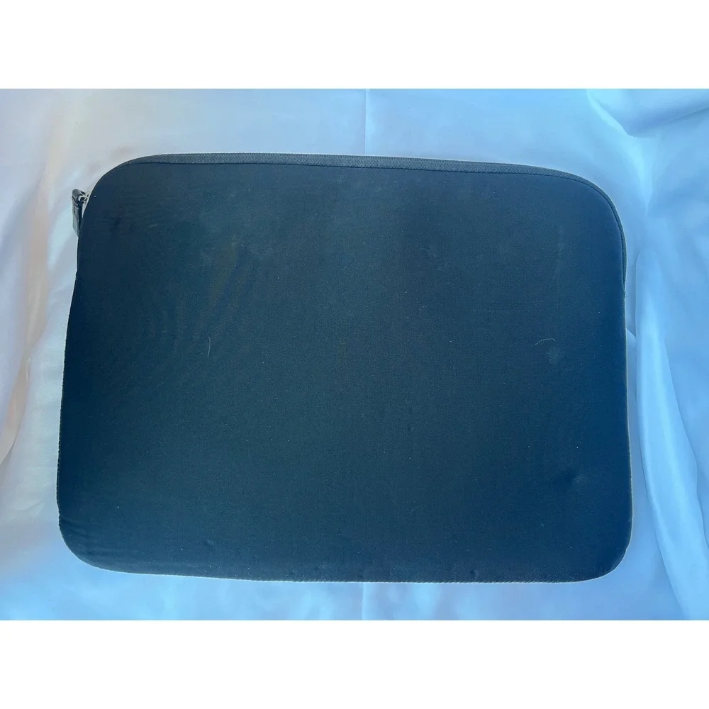TUMI Padded Laptop Tablet iPad Sleeve Black 15